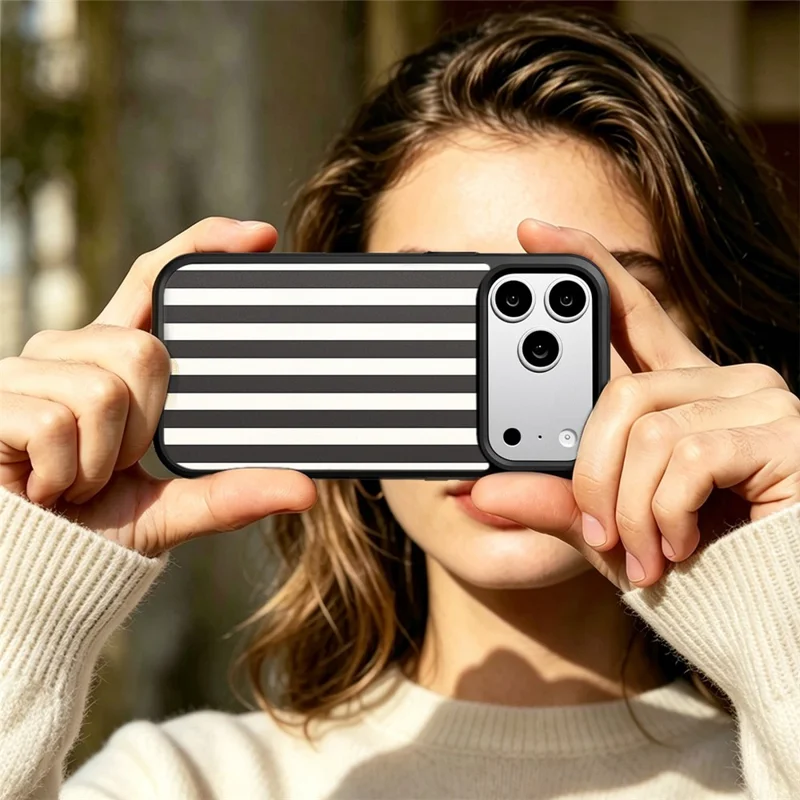 EYCASE Stripeserie til iPhone 18 Pro Max / 17 Pro Max Case kompatibel med MagSafe TPU + Akryl telefonbeskyttelse - Sort/Hvide striber