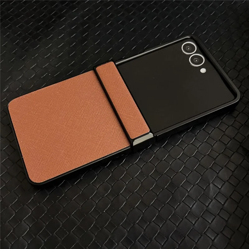 For Samsung Galaxy Z Flip7 5G Case Cross Texture Hinge Protection Leather + PC Foldable Phone Cover - Green