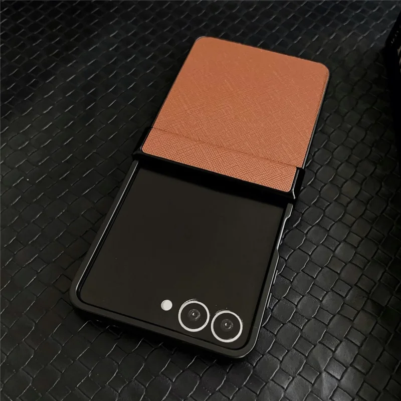 For Samsung Galaxy Z Flip7 5G Case Cross Texture Hinge Protection Leather + PC Foldable Phone Cover - Green