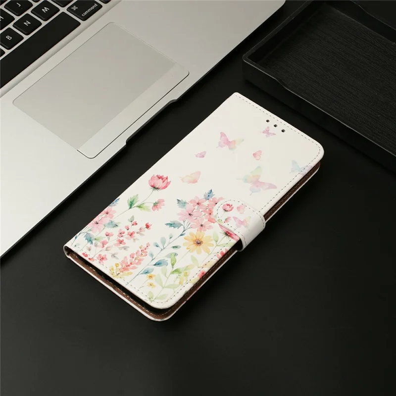 For Google Pixel 9 Pro XL  /  Pixel 10 Pro XL  /  Pixel 11 Pro XL Case Pattern Printed Wallet Flip Stand PU Leather Phone Cover with Wrist Strap - Floral Butterfly