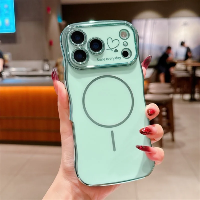 For iPhone 18 Pro Max / 17 Pro Max Magnetic Case Electroplating Wave Edge TPU Phone Cover Heart Pattern - Green