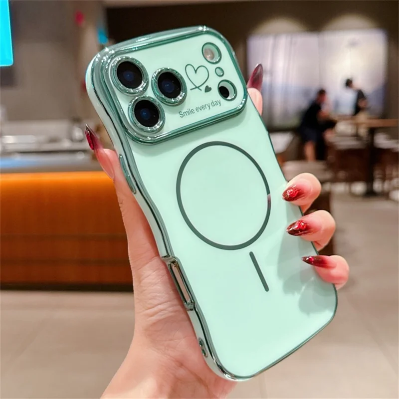 For iPhone 18 Pro Max / 17 Pro Max Magnetic Case Electroplating Wave Edge TPU Phone Cover Heart Pattern - Green