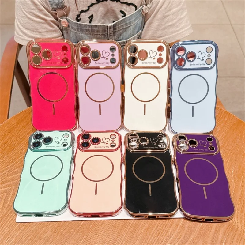 For iPhone 18 Pro Max / 17 Pro Max Magnetic Case Electroplating Wave Edge TPU Phone Cover Heart Pattern - Green