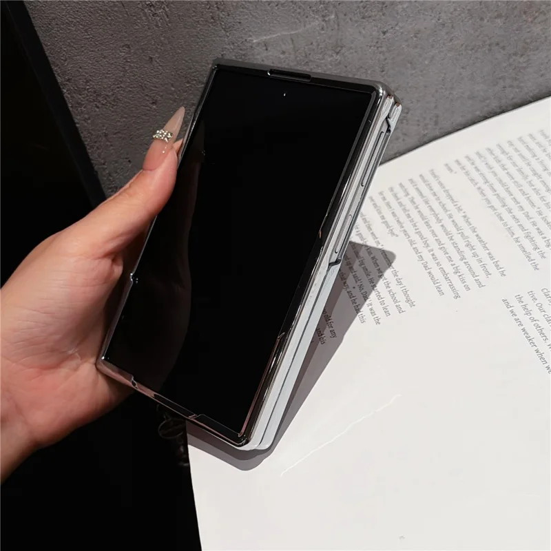 For Samsung Galaxy Z Fold8 Magnetic Case Pearlescent Glitter Shockproof PC Phone Cover with Beaded Chain - Black