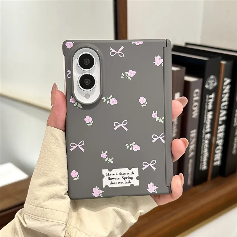 For Samsung Galaxy Z Fold8 Case Floral Pattern Hard PC Foldable Phone Cover with Pearl Wrist Strap - Pink Flower