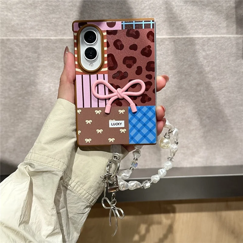 For Samsung Galaxy Z Fold8 Case Plaid Bowknot Pattern Hard PC Shell Phone Cover with Pearl Wrist Strap - Brown