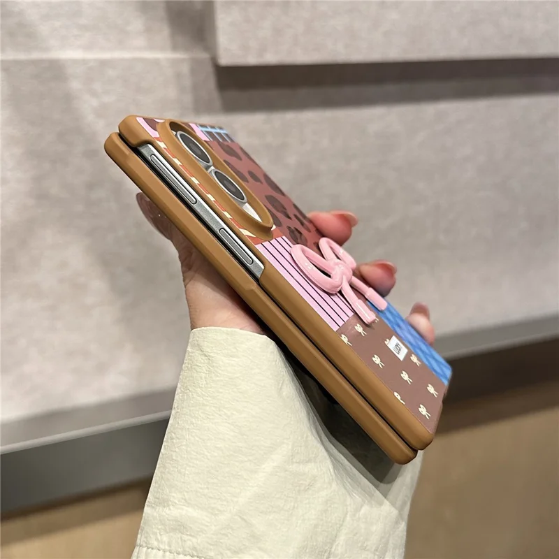 For Samsung Galaxy Z Fold8 Case Plaid Bowknot Pattern Hard PC Shell Phone Cover with Pearl Wrist Strap - Brown