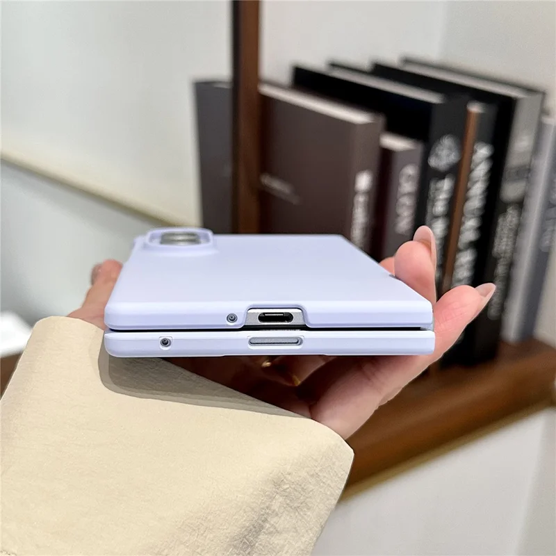 For Samsung Galaxy Z Fold8 Case Solid Color PC Foldable Phone Protective Cover with Pearl Wrist Strap - Lilac Purple