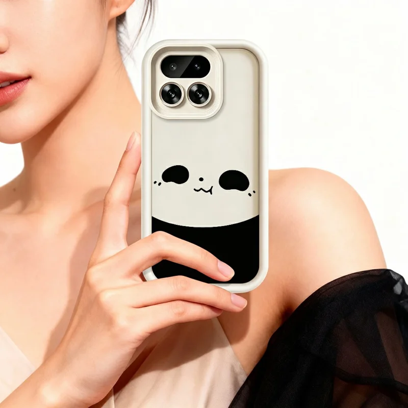 غطاء لهاتف Realme 16 Pro 5G بتصميم نمط الباندا وسطح مطاطي من مادة TPU مقاوم للانزلاق - أبيض