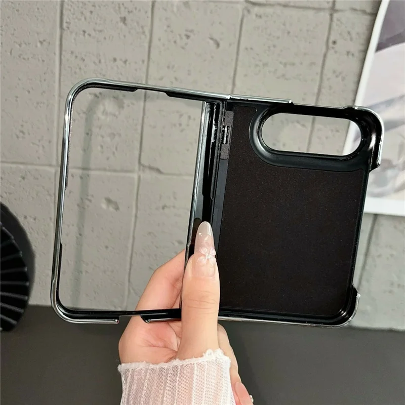 För iPhone Fold Skal Med Metallviktbar Ställare PC Elektropläterad Karm Gradient Glitter Vikbar Telefonhölse - Svart
