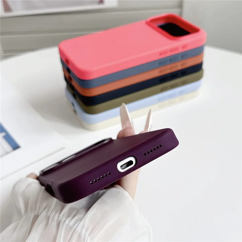For iPhone 18 Pro Max Magnetic Case Liquid Silicone Phone Back Cover (No Logo) - Wine Red