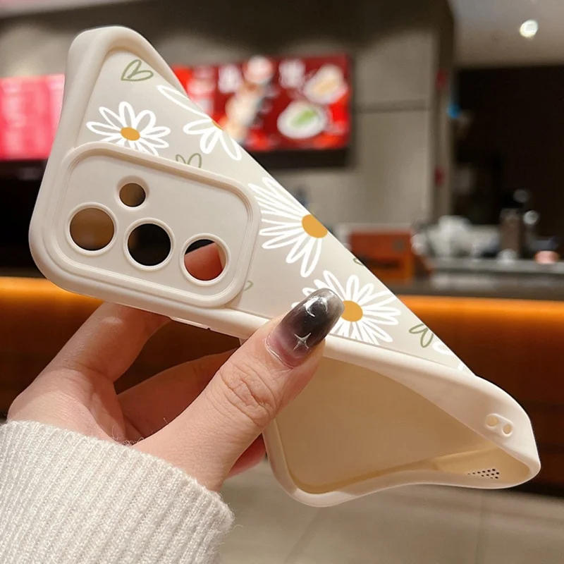 Daisy Pattern Case for Samsung Galaxy A26 5G / A17 5G / A17 4G , Precise Camera Protection Thickened TPU Phone Cover - Antique White