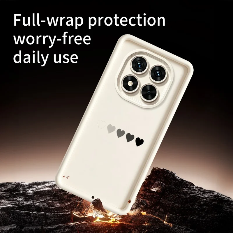 Obudowa TPU z gumowaną powierzchnią i wzorem pięciu serc dla Xiaomi Redmi Note 15 Pro+ 5G (Global) / Poco M8 Pro 5G, antypoślizgowa, biała