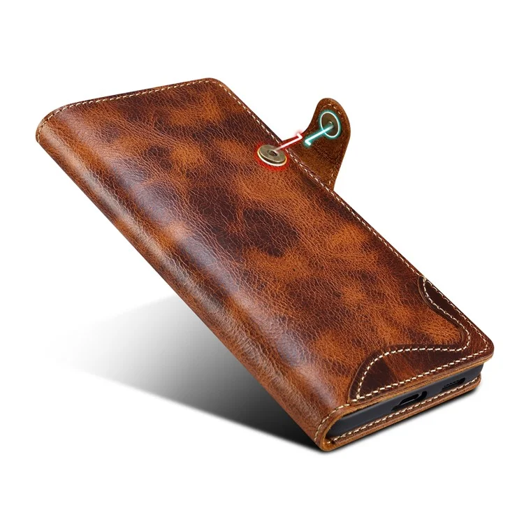 Para Samsung Galaxy S23+ Oil Wax Texture Phone Wallet Case Magnetic Button Closure Genuine Leather Folio Flip Cover with Strap - Marrom
