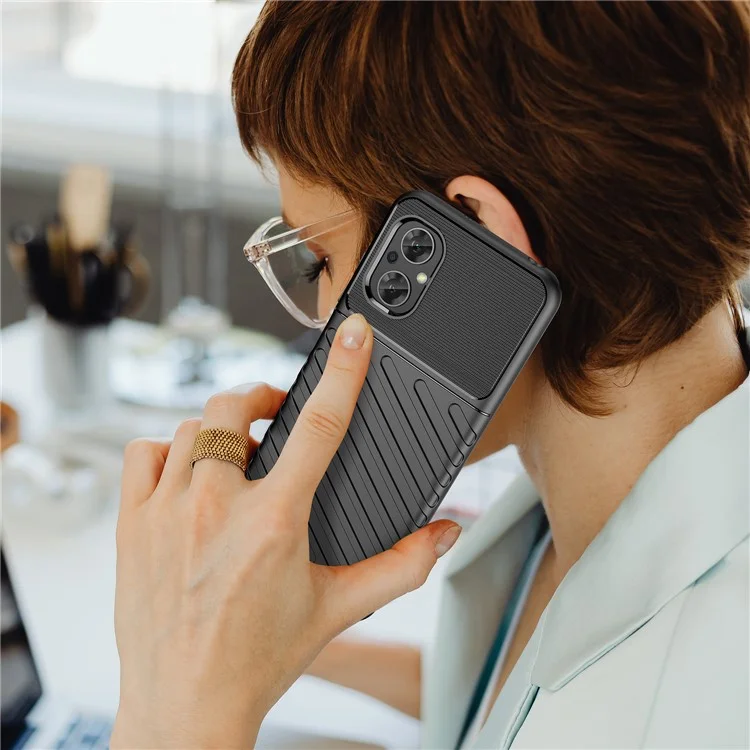 Per Xiaomi Poco M5 4G Thunder Series Custodia protettiva per telefono in TPU rinforzato resistente agli urti - Tessitura a spina di pesce Antiscivolo Protezione - Nero