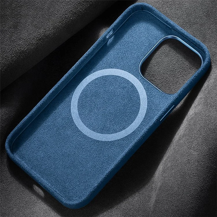 Pour iPhone 12 / 12 Pro 6.1 pouces Coque arrière, Compatible avec MagSafe Résistant aux rayures Revêtement en suède Boîtier de téléphone en PC avec bouton métallique - Bleu