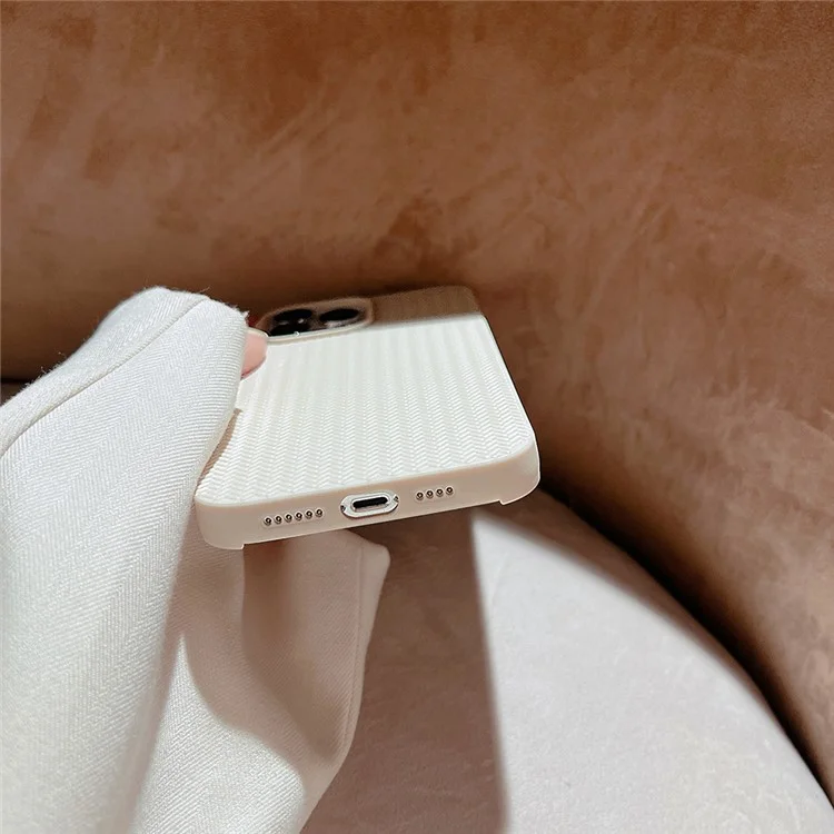 Para iPhone 13 Pro Max de 6,7 pulgadas, funda trasera de TPU suave con textura de tejido, funda protectora para teléfono - Albaricoque