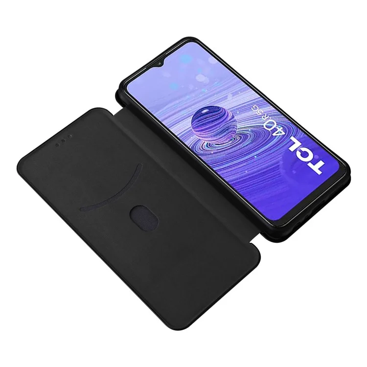 Pour TCL 40R 5G Magnetic Auto-absorbed Carbon Fiber Texture Phone Case Folio Flip PU Leather Stand Card Holder Cover - Noir