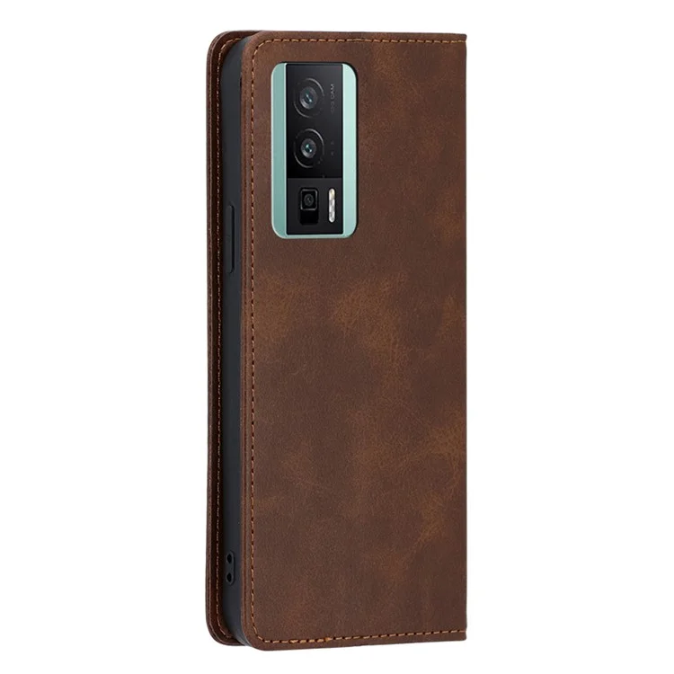 Capa de Telefone para Xiaomi Poco F5 Pro 5G / Redmi K60 Pro 5G / K60 5G, Carteira de Couro com Textura de Bezerro Absorvida Magneticamente e Suporte - Marrom