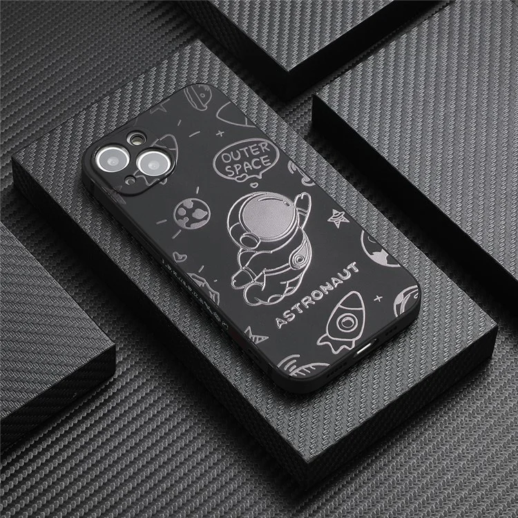 Phone Case Space Astronaut Pattern for iPhone 13 6.1 inch Precise Cutout Phone Shell Cover - Black