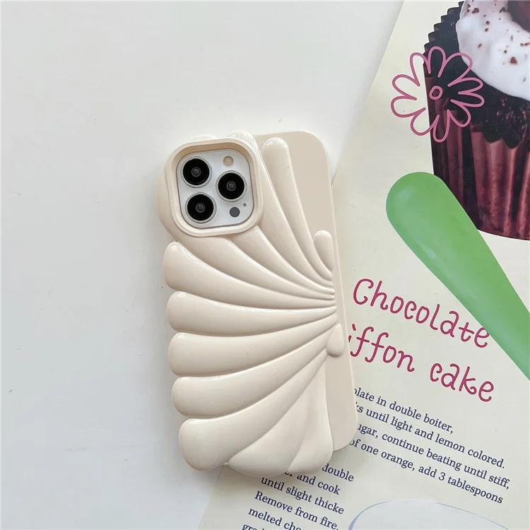 Pour iPhone 13 Pro Max 6.7 pouces Glossy Surface Soft TPU Phone Cover Seashell Shape Phone Case - Beige