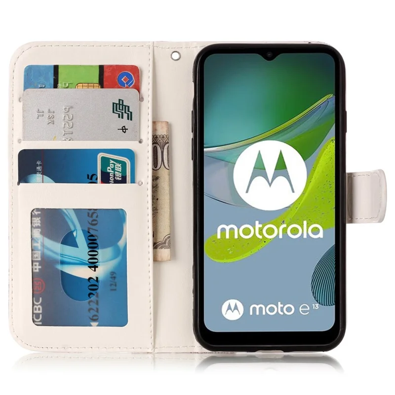 For Motorola Moto E13 4G Mønsterprintet telefonbeskytter i PU-læder med stå og wallet - Lilla blomst / Blå sommerfugl