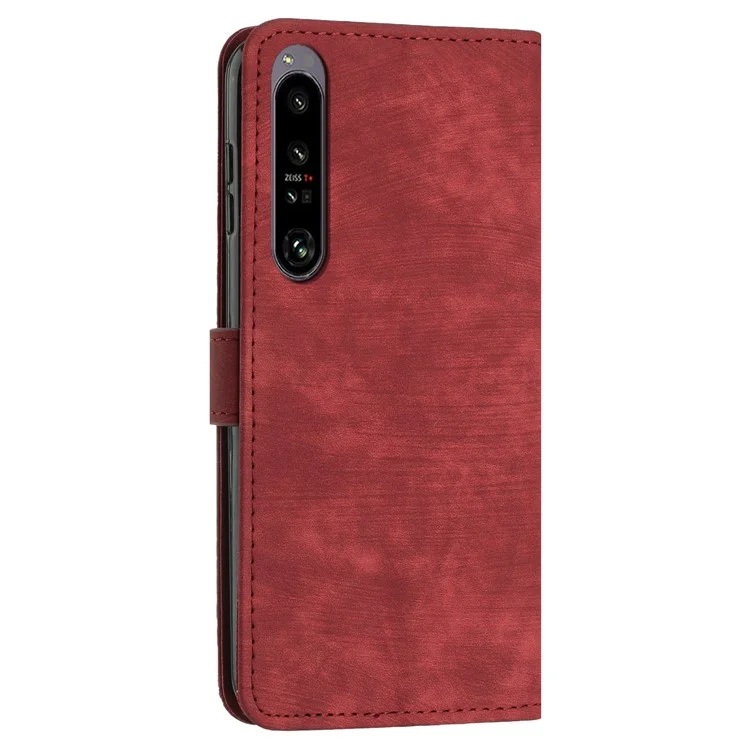 For Sony Xperia 1 V PU Leather Flip Protective Cover Lines Imprinted Stand Wallet Phone Case - Red
