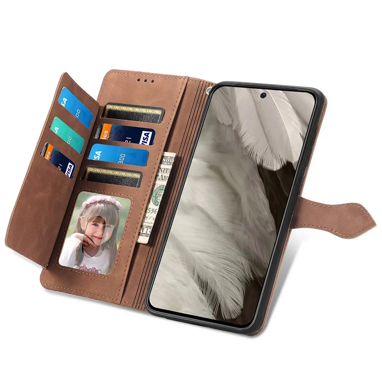 Pour Google Pixel 8 Zipper Pocket Phone Leather Case Flower Imprinted Stand Wallet Cover - Brun