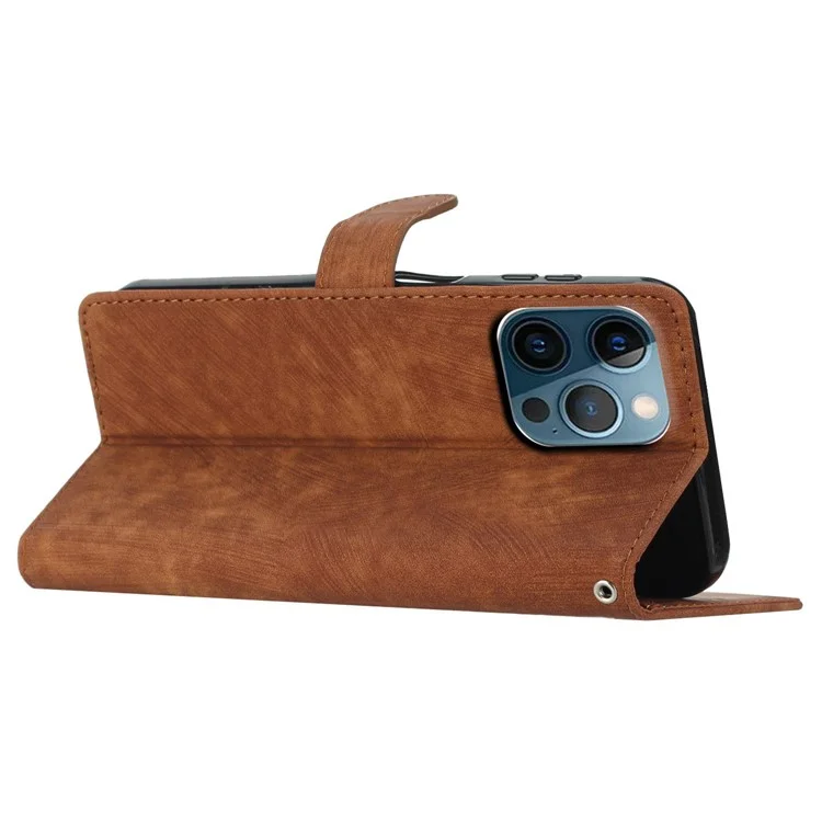 Funda de cuero con textura de piel para iPhone 14 Pro Max, de color sólido, anti-caída y con soporte - Marrón