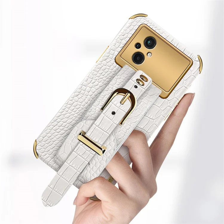 Funda de Teléfono con Textura de Cocodrilo para Xiaomi Poco M5 5G, Cubierta de TPU Recubierta de Piel de PU con Correa de Mano y Soporte - Blanco