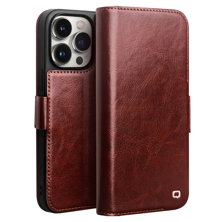 QIALINO para iPhone 13 Pro de 6.1 pulgadas Funda de cuero genuino de vaca Funda magnética de soporte - Marrón oscuro