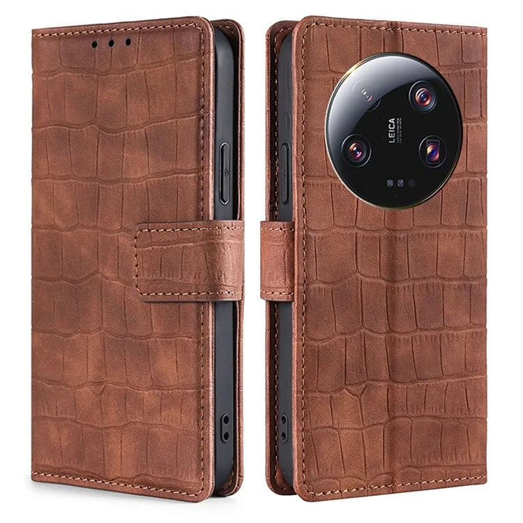 Para Xiaomi 13 Ultra Flip Phone Case Crocodile Texture PU Leather Skin-touch Wallet Stand Cover - Marrom