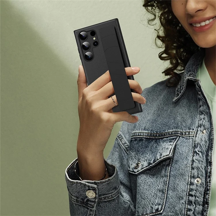 Back Case for Samsung Galaxy S23 Ultra Litchi Texture PU Leather Coated PC+TPU Phone Cover with Wristband - Black