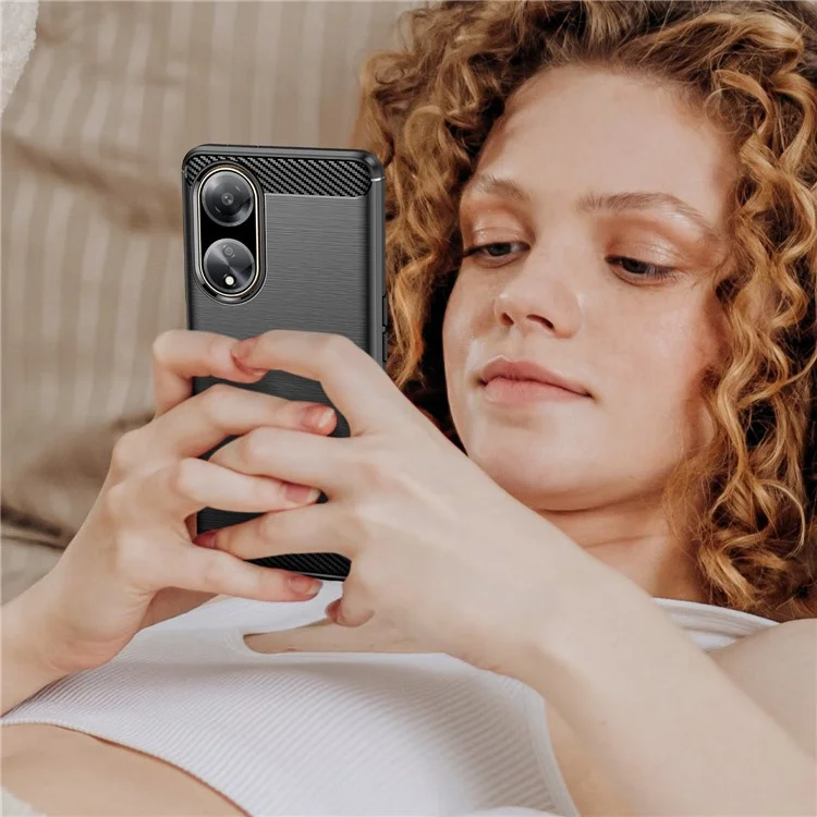 Pour Oppo A1 5G / A98 5G / F23 5G Étui de téléphone souple en TPU Texture en fibre de carbone Téléphone brossé Couverture - Noir