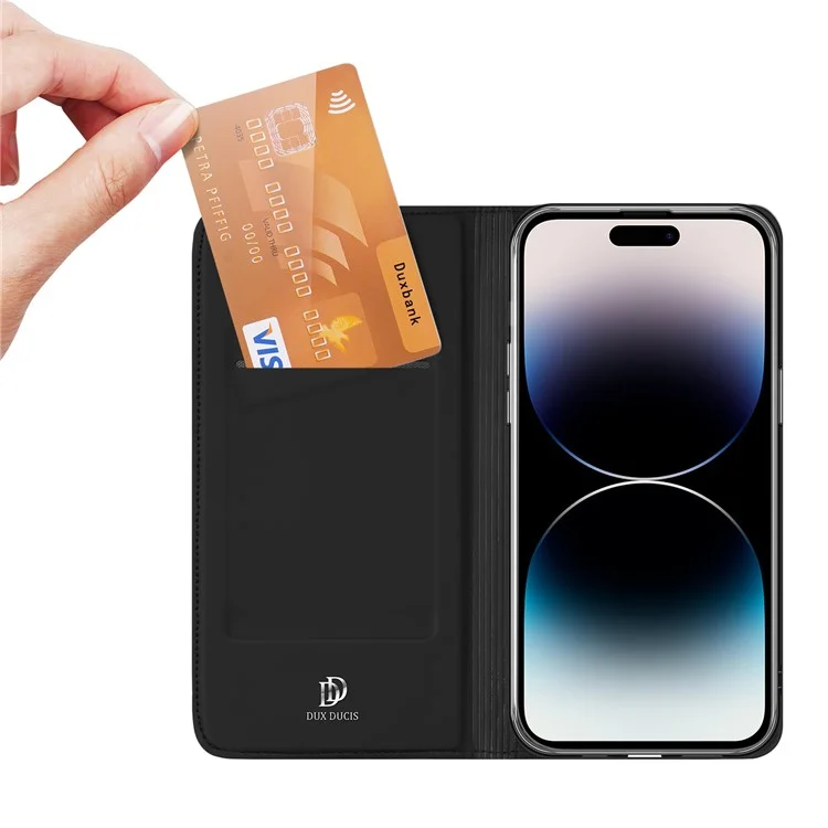 DUX DUCIS Skin Pro Series para iPhone 15 Pro Max / Ultra Capa de telefone de couro sintético com slot para cartão, suporte, proteção - Preto