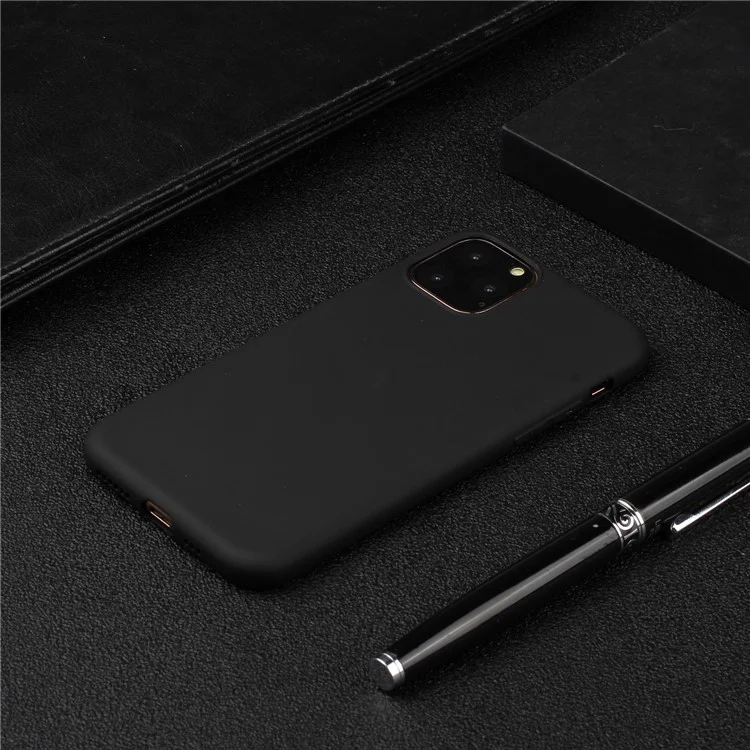 Matte Phone Cover for iPhone 15 Pro Max , Slim-Fit Phone Shell Anti-Fingerprint Soft TPU Phone Case - Black