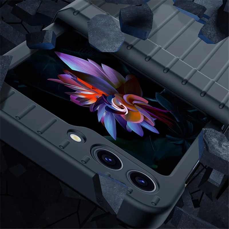 For Samsung Galaxy Z Flip5 5G Shockproof Case Striped Design Phone Case Anti-Fall Hard PC Cover - Silver