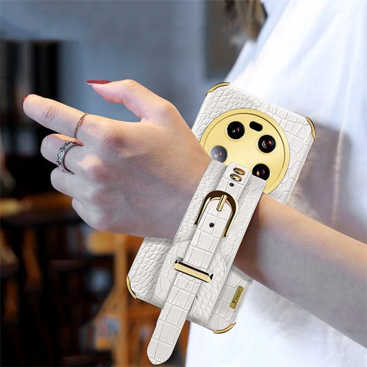 Для Xiaomi 13 Ultra Electroplating Phone Case PU Leather Coated TPU Cover with Wristband Kickstand - White