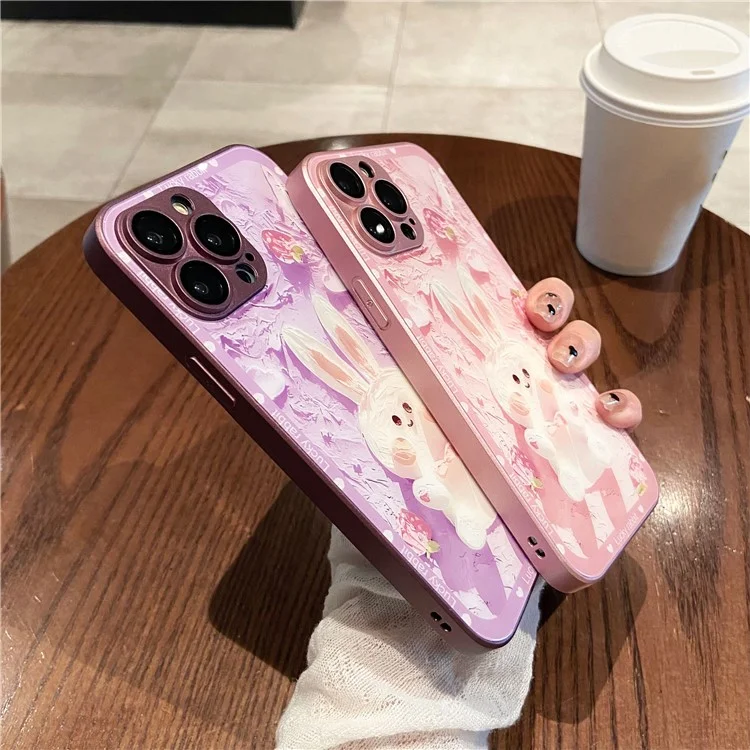 Pour iPhone 13 Pro Max Glass+TPU Phone Case Strawberry Rabbit Decor Metal Paint Design Phone Cover Shell - Purple