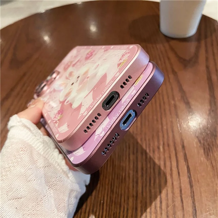 Pour iPhone 13 Pro Max Glass+TPU Phone Case Strawberry Rabbit Decor Metal Paint Design Phone Cover Shell - Purple
