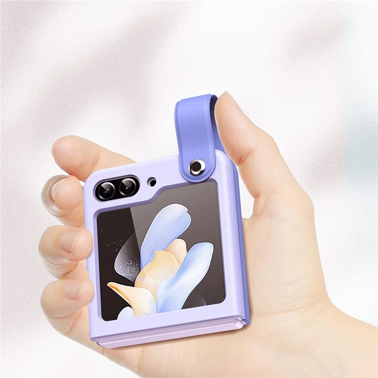 Pour Samsung Galaxy Z Flip5 5G Contraste Couleur PU Cuir Enduit PC Étui de Téléphone à Bandoulière à Béquille - Bleu Ciel Violet Clair