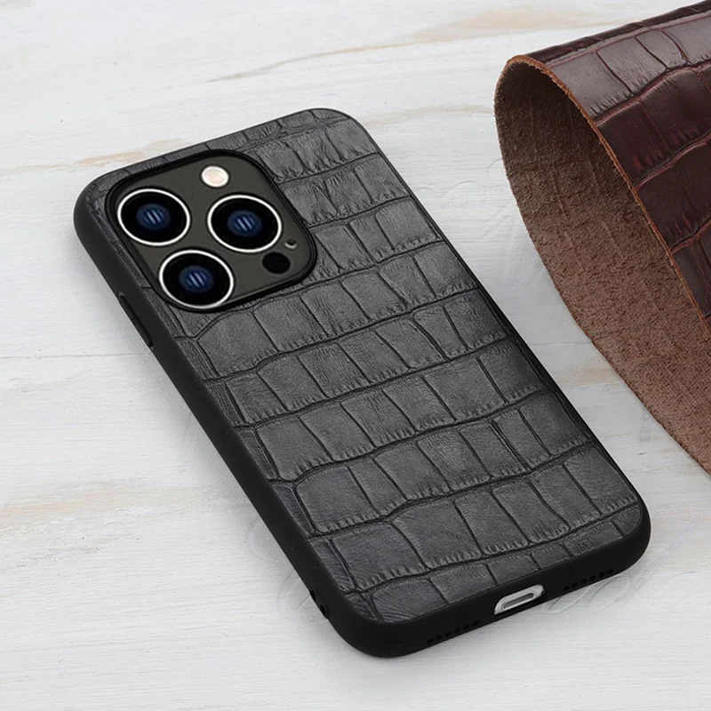 For iPhone 15 Pro Anti-Scratch Shell Crocodile Texture Genuine Cow Leather+TPU+PC Phone Case Phone Cover - Black