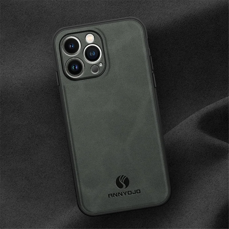 ANNYOJO Back Shell per iPhone 13 Pro Custodia in Pelle PU+PC+TPU con Supporto per Auto Lamina Metallica - Caffè