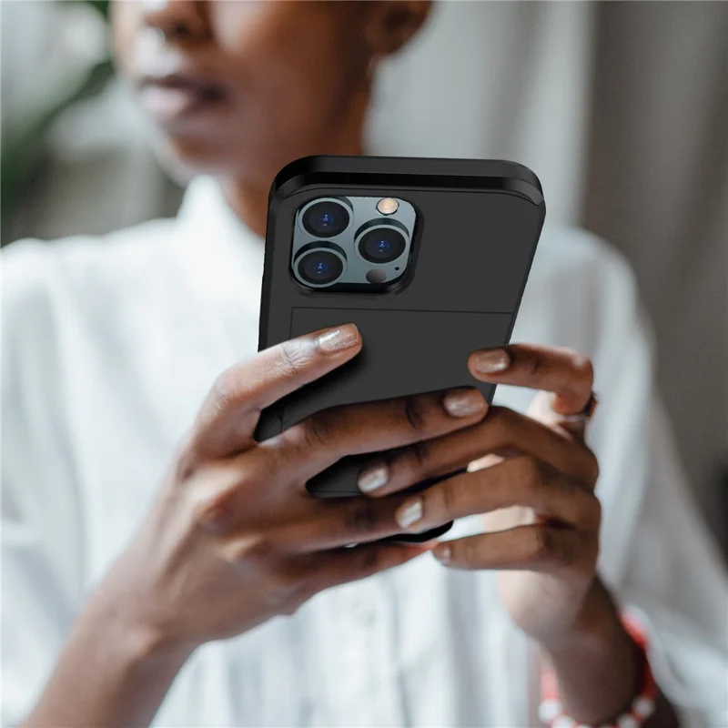 Obudowa na telefon z wysuwanym trzymaczem kart do iPhone'a 15 Pro Max, ochronna obudowa z antyśladowego TPU + PC - Czarny