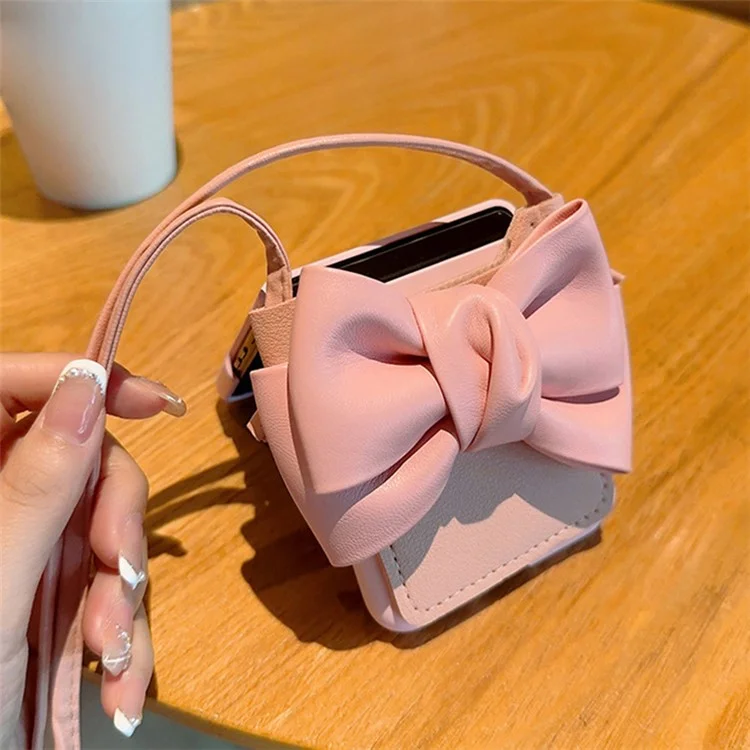 For Motorola Razr 40 Ultra 5G Crossbody Phone Case Bowknot Decor Leather Coated PC Cover with Shoulder Strap