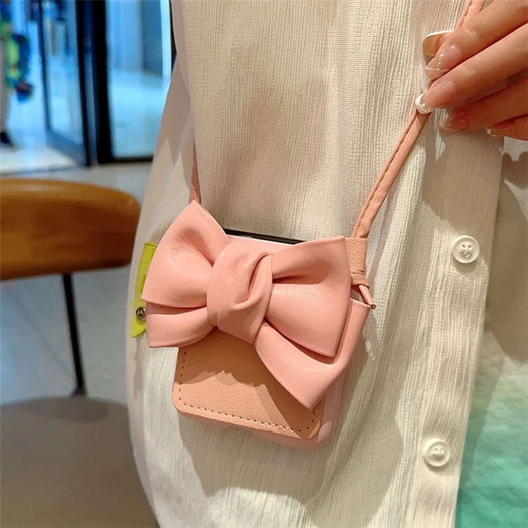 For Motorola Razr 40 Ultra 5G Crossbody Phone Case Bowknot Decor Leather Coated PC Cover with Shoulder Strap