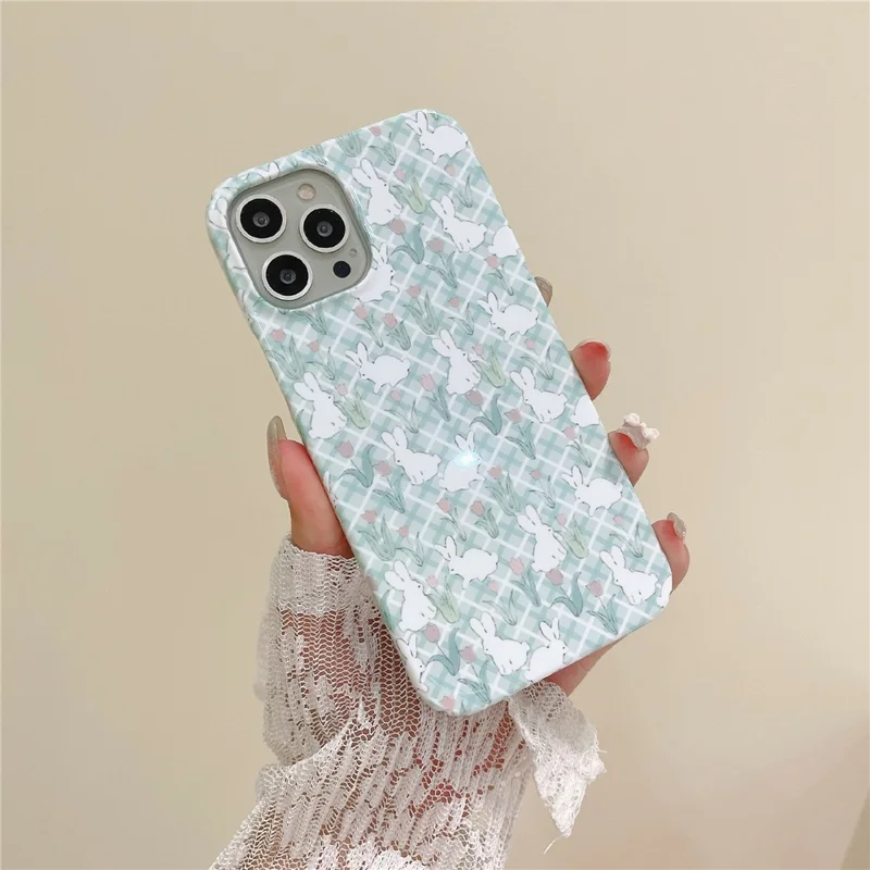 Hard PC Phone Cover for iPhone 12 Pro 6.1 inch Pattern Printing Anti-Drop Glossy Phone Case - Tulip and Rabbit