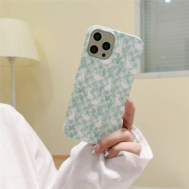 Hard PC Phone Cover for iPhone 12 Pro 6.1 inch Pattern Printing Anti-Drop Glossy Phone Case - Tulip and Rabbit