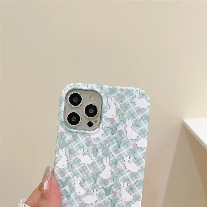 Hard PC Phone Cover for iPhone 12 Pro 6.1 inch Pattern Printing Anti-Drop Glossy Phone Case - Tulip and Rabbit