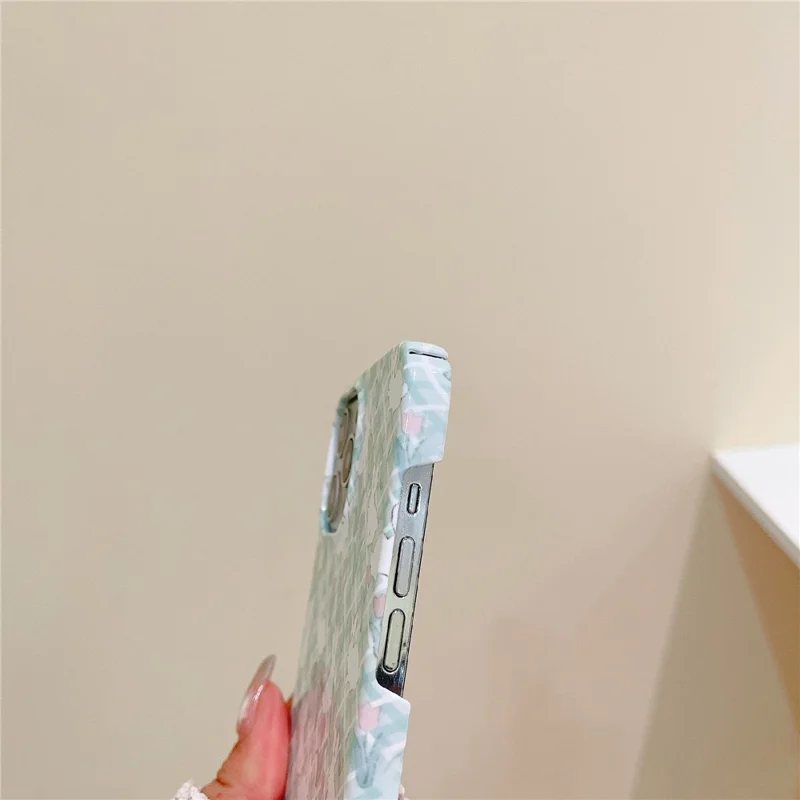 Hard PC Phone Cover for iPhone 12 Pro 6.1 inch Pattern Printing Anti-Drop Glossy Phone Case - Tulip and Rabbit